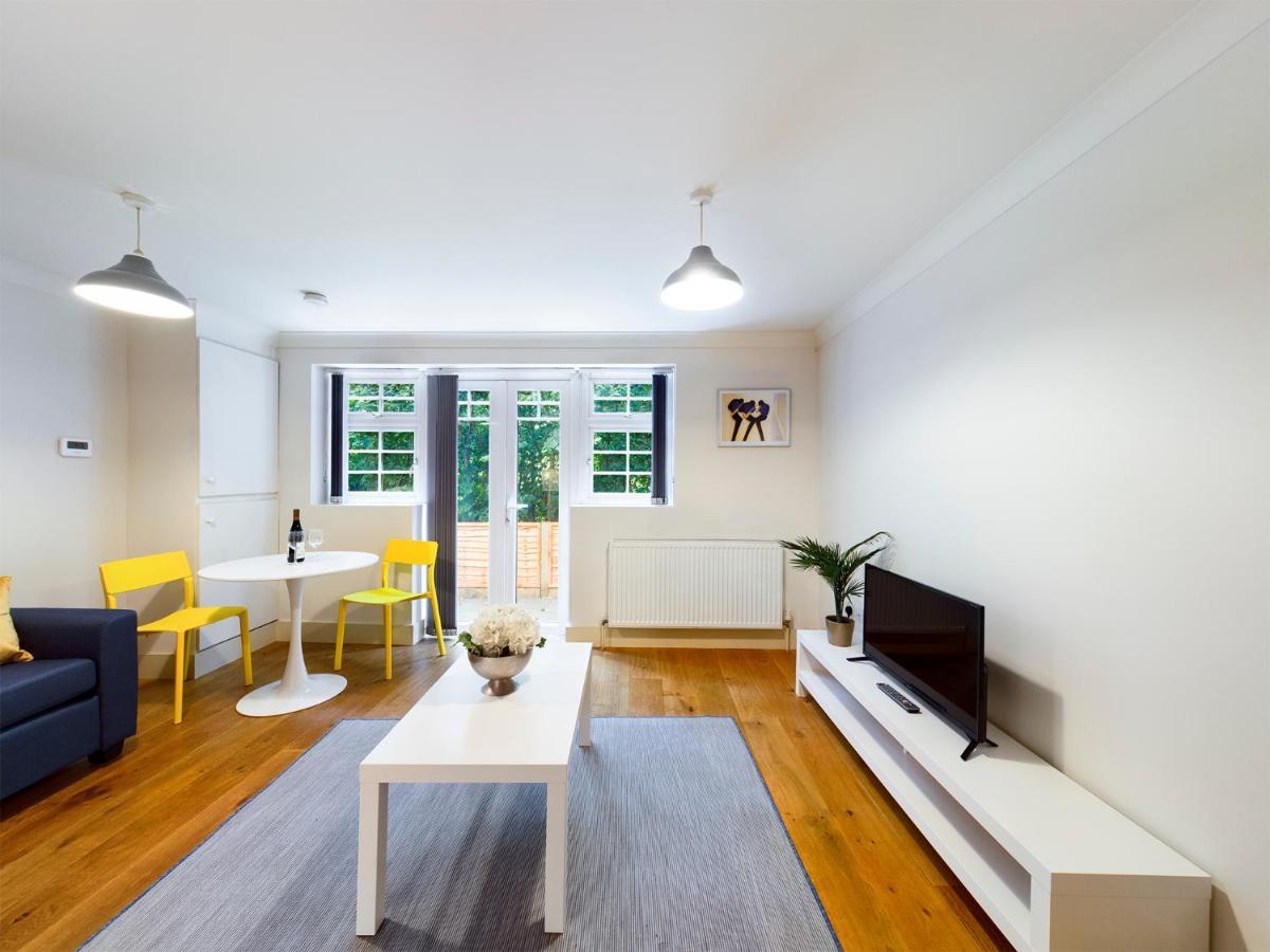 Redhill Town Centre Apartment By Livingo Exterior foto